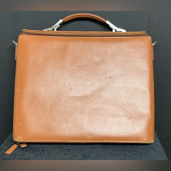LEVENGER Bag Shoulder Black Leather Messenger Briefcase Laptop Magnetic 13x11 - Picture 1 of 9